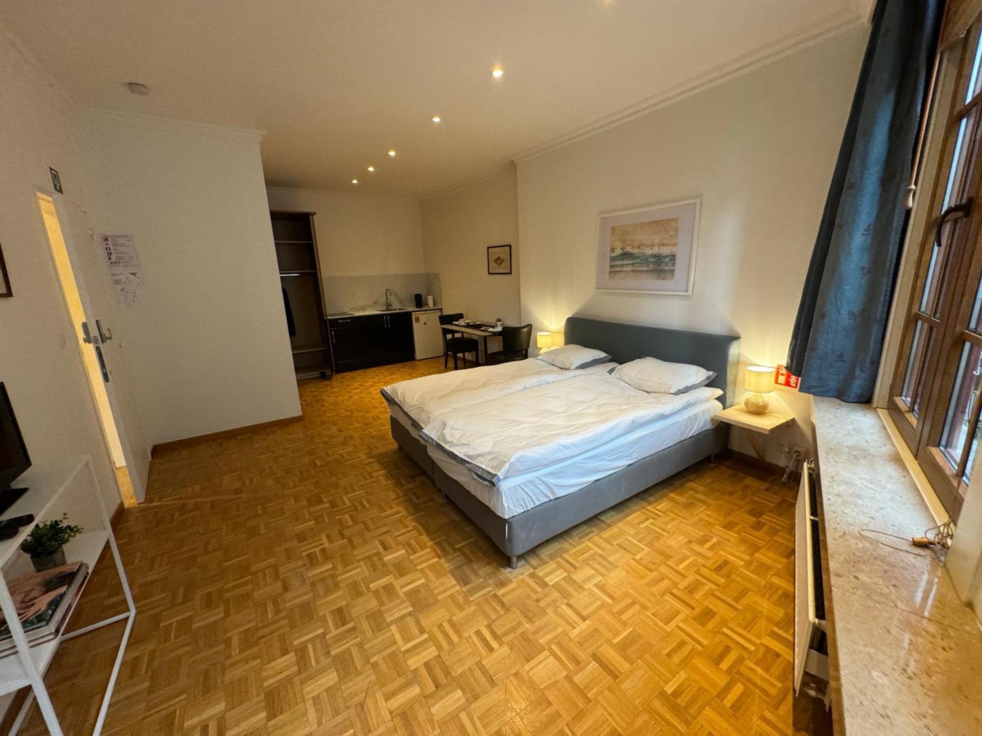 Two Bedroom Loft In The City Center By The Meir 安特卫普 外观 照片