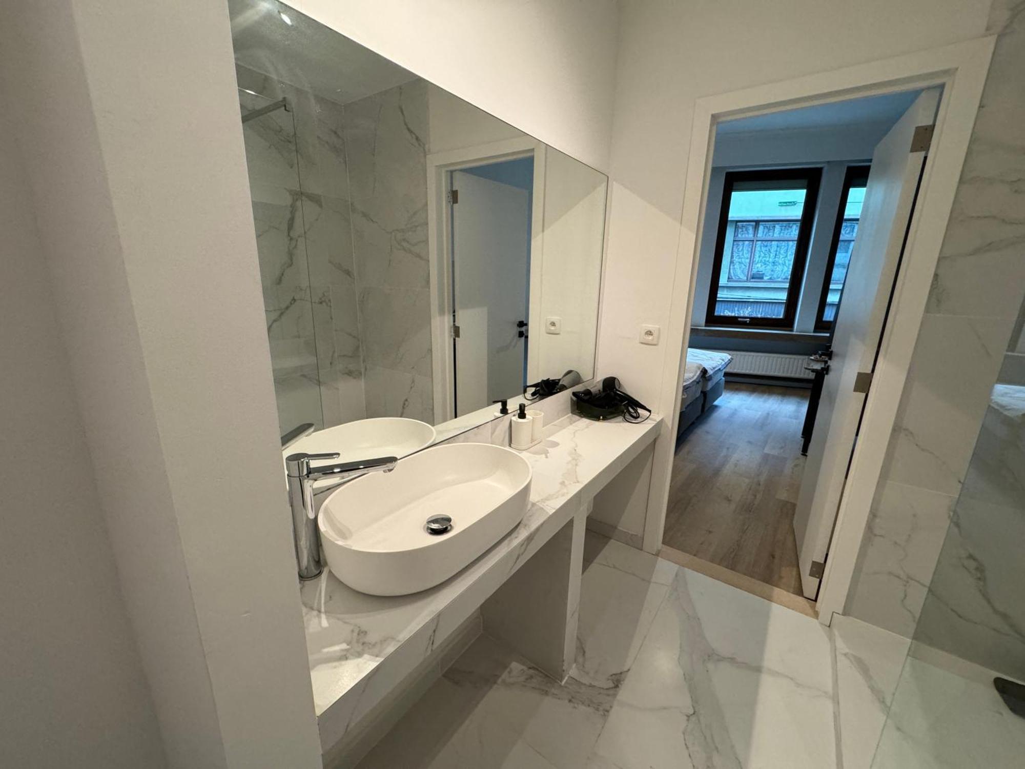 Two Bedroom Loft In The City Center By The Meir 安特卫普 外观 照片
