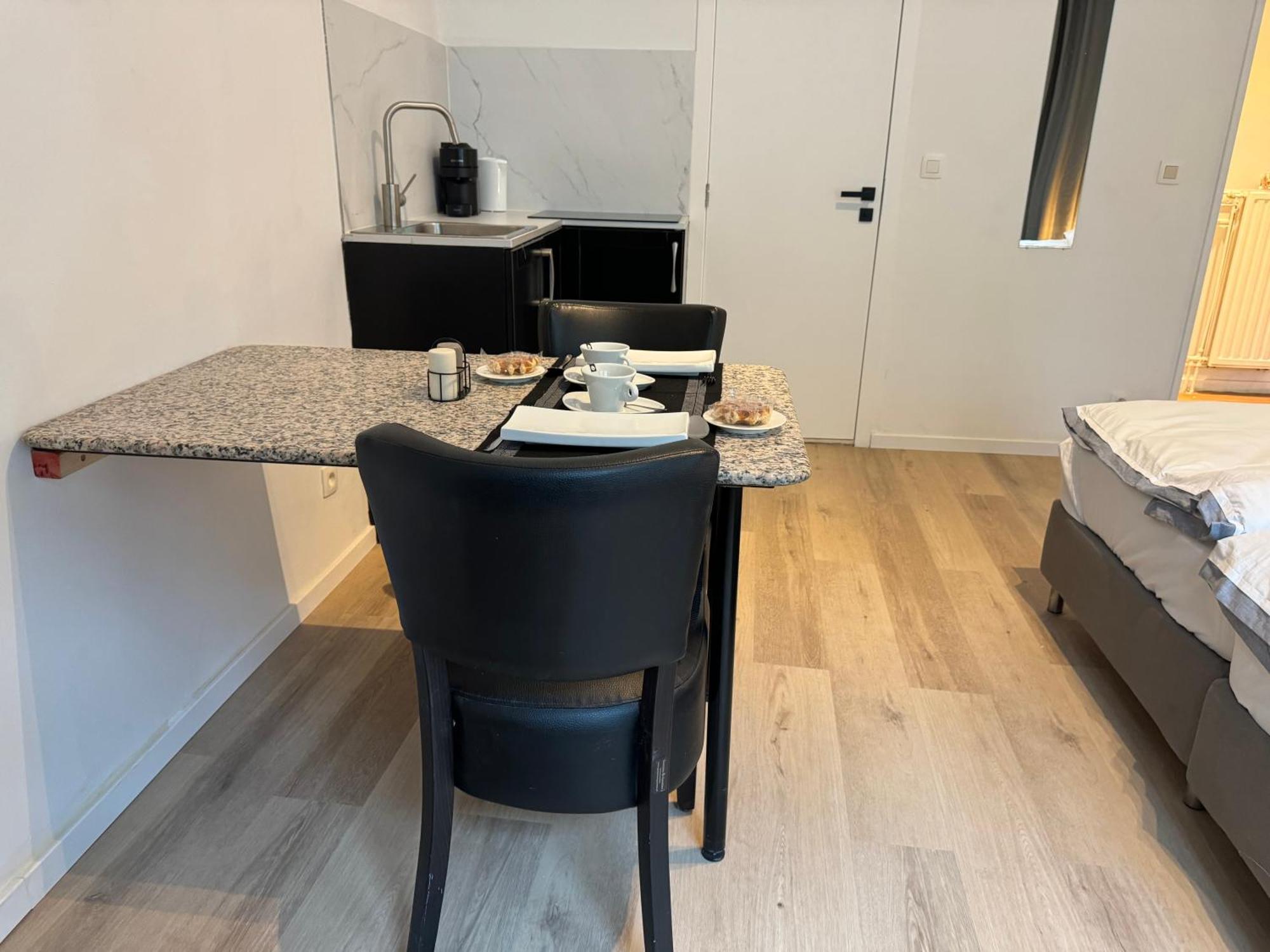 Two Bedroom Loft In The City Center By The Meir 安特卫普 外观 照片