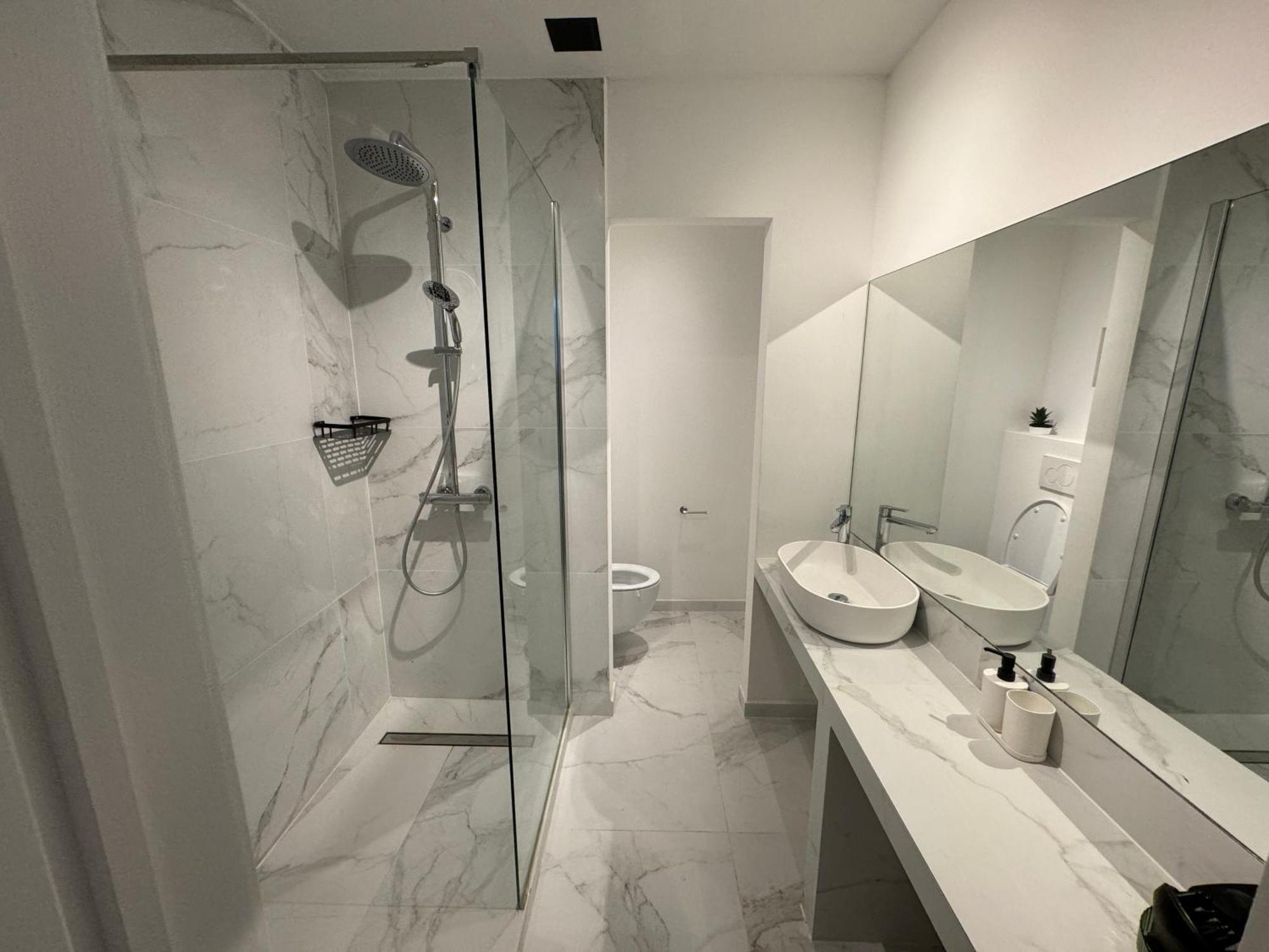 Two Bedroom Loft In The City Center By The Meir 安特卫普 外观 照片
