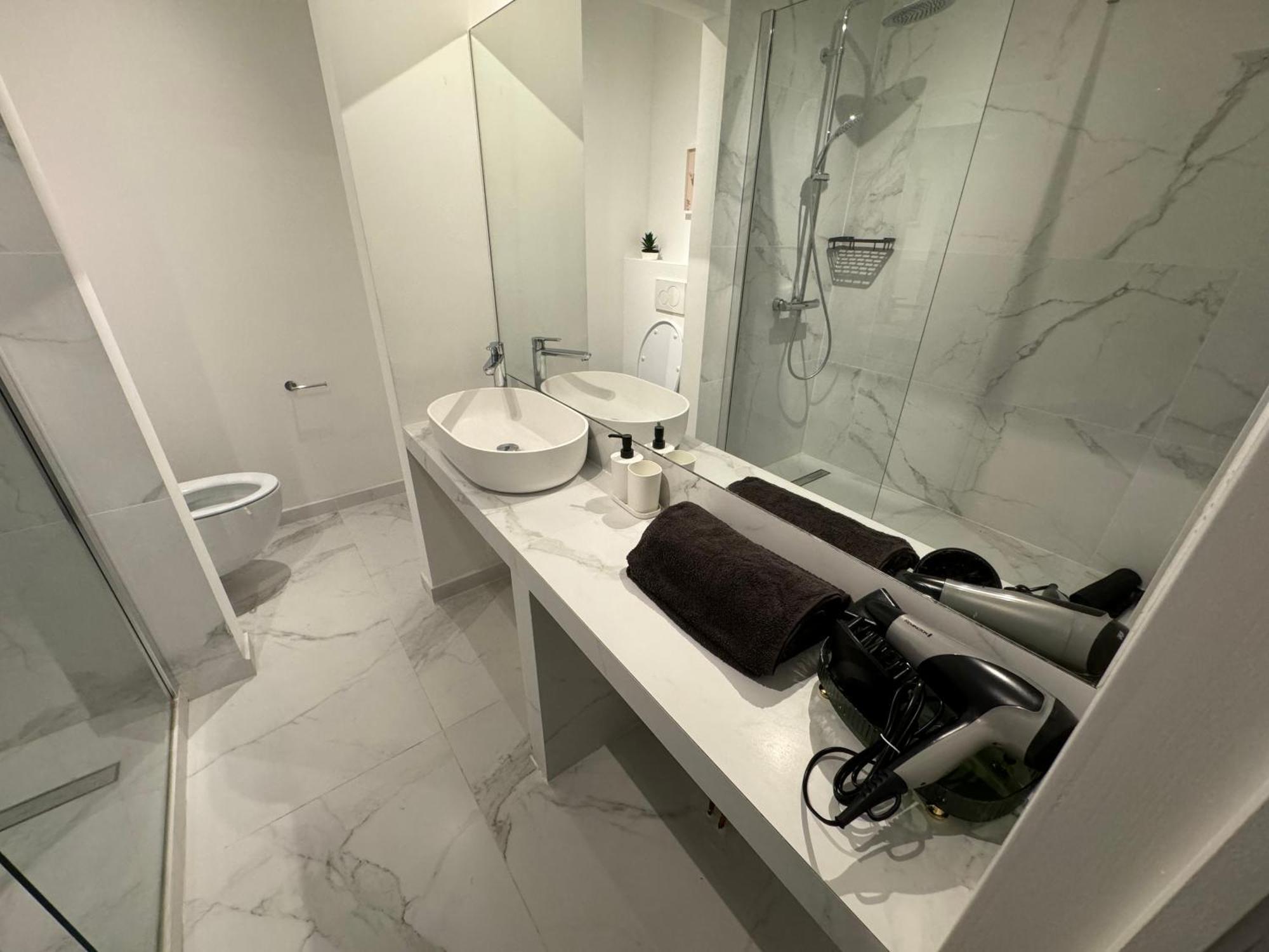 Two Bedroom Loft In The City Center By The Meir 安特卫普 外观 照片